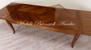 Tavolo allungabile grande in stile classico realizzato artigianalmente in legno di noce